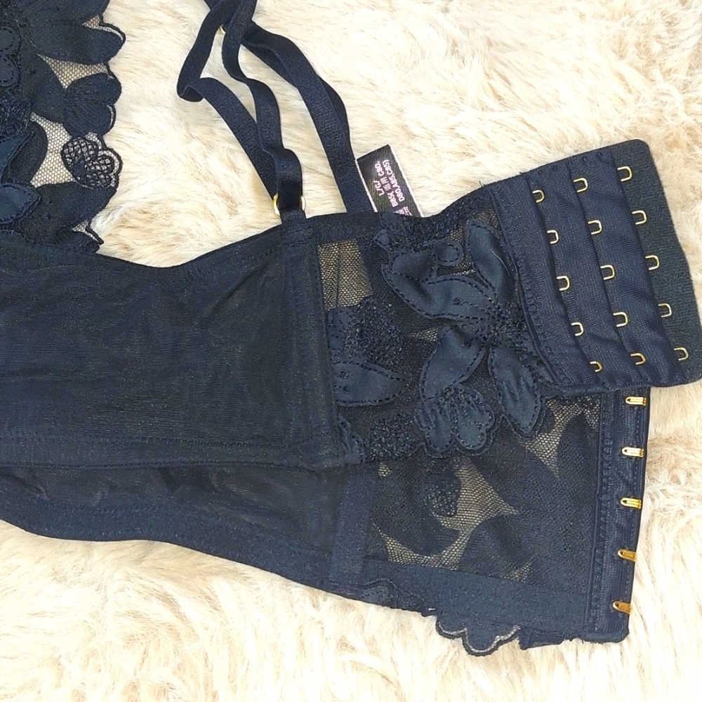 NWOT Victoria Secret Floral Black Lace Satin Bralette - Picture 7 of 7